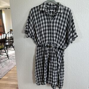 Vintage checkered romper with button